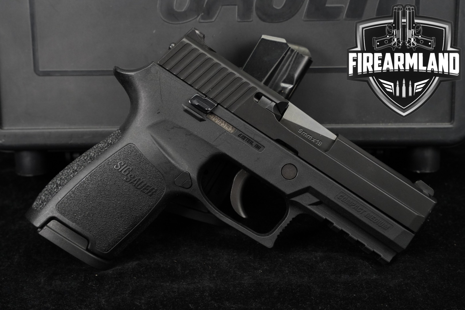 Sig Sauer P250 Compact 9mm Luger Black in Very Good Condition Thumbnail