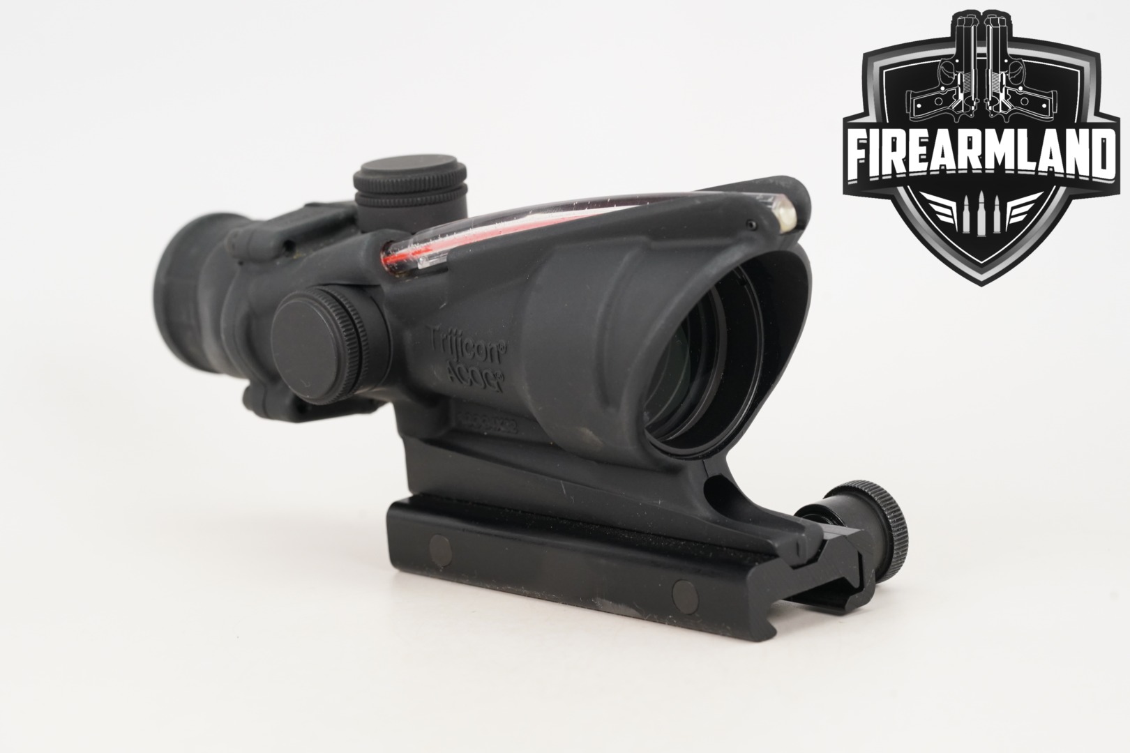 Trijicon ACOG 4x32 5.56mm NATO in Very Good Condition Thumbnail