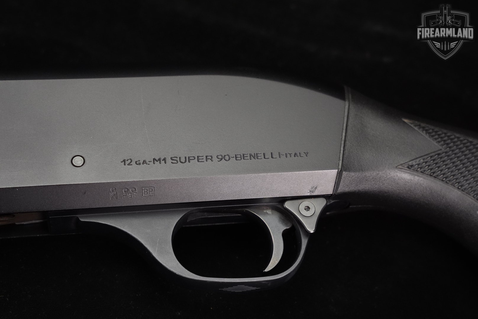 Benelli M1 Super 90 Field 12-Gauge 21" +CASE-img-23