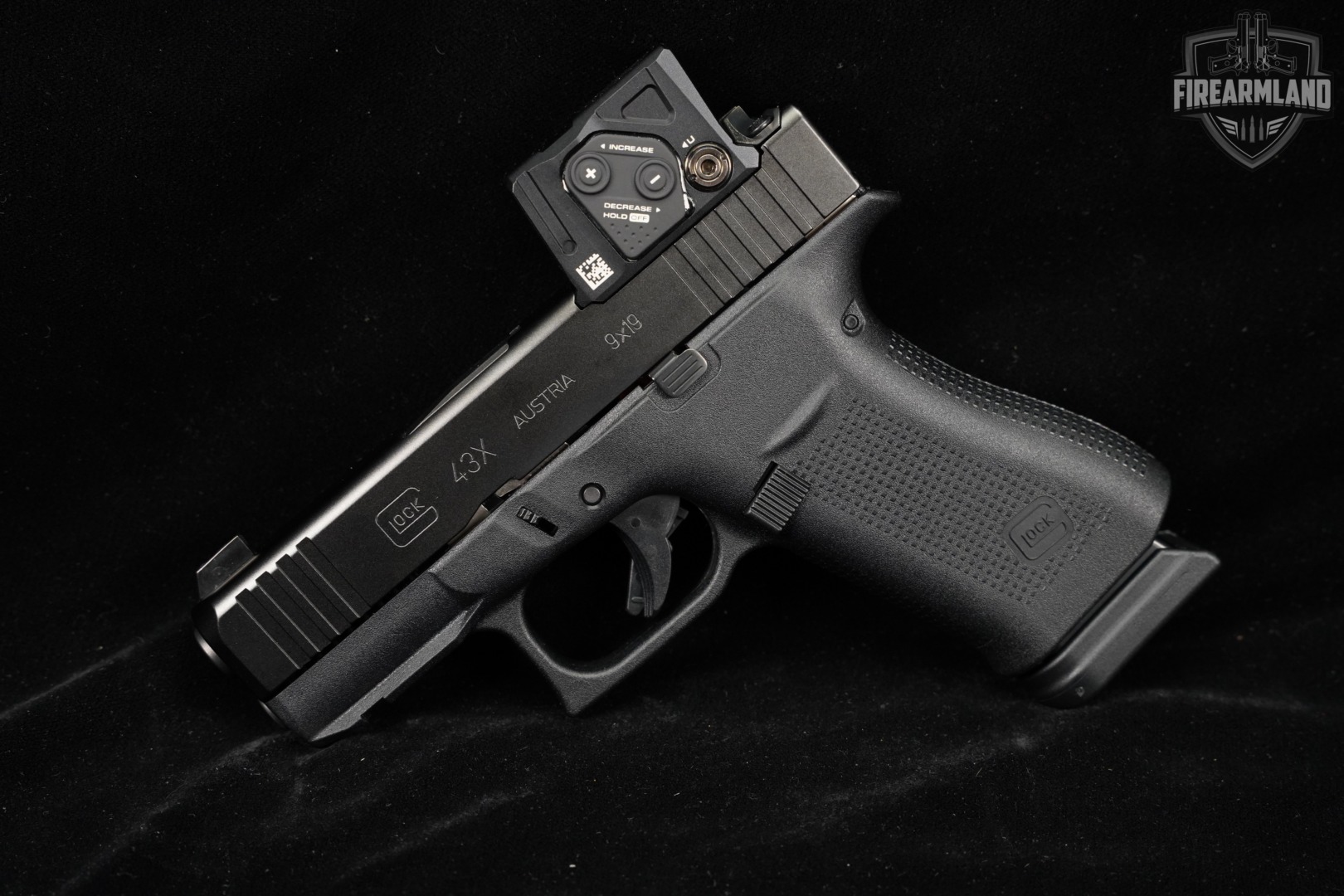 Glock 43X G43X 9mm 3.41" +2 MAGS, ORIG CASE & AIMPOINT COA OPTICS-img-3