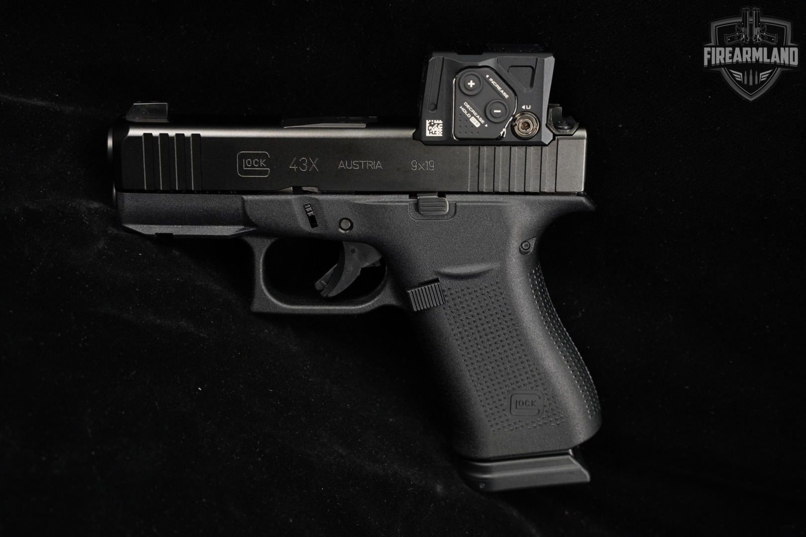 Glock 43X G43X 9mm 3.41" +2 MAGS, ORIG CASE & AIMPOINT COA OPTICS-img-4