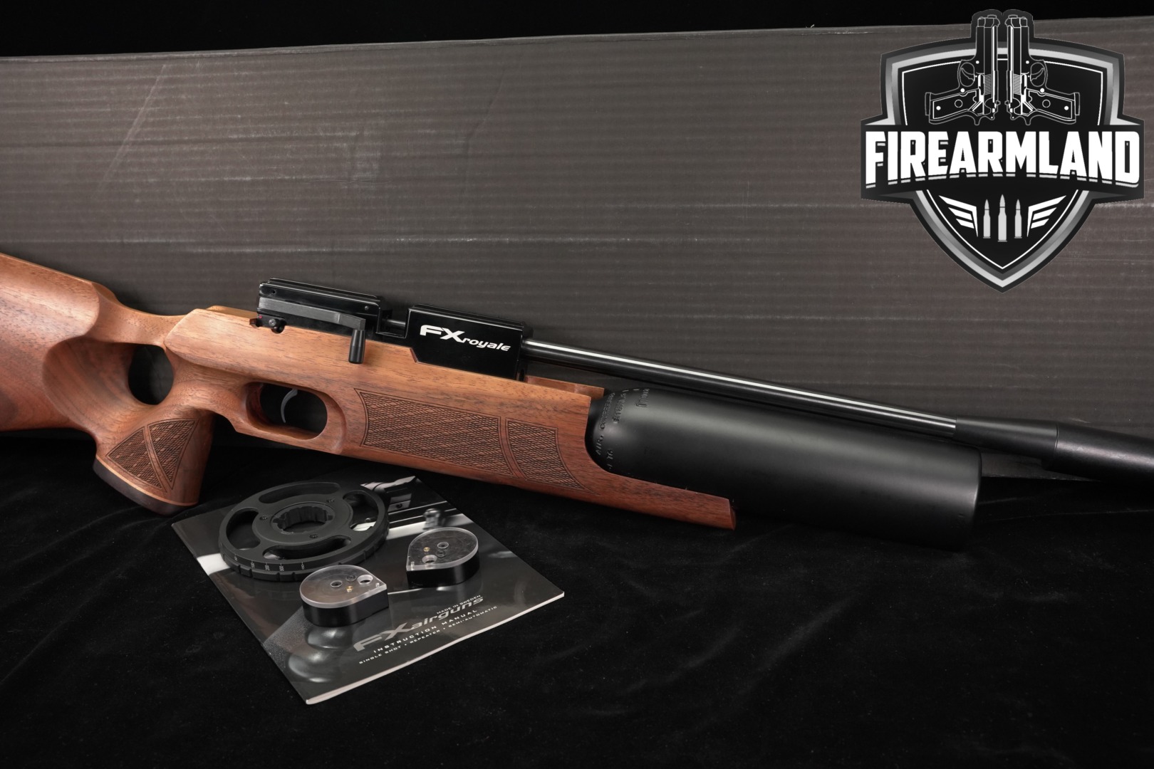 FX Royale 400 Walnut Thumbhole .22 Caliber (5.5mm) Black & Walnut in Excellent Condition Thumbnail