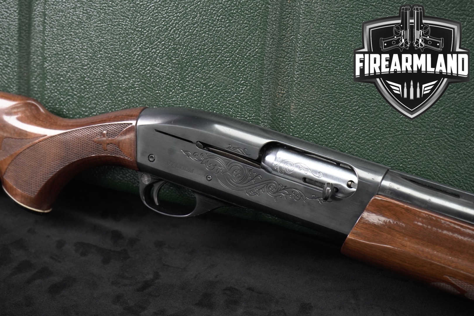 Remington Model 1100 Magnum 12 Gauge Walnut in Good Condition Thumbnail