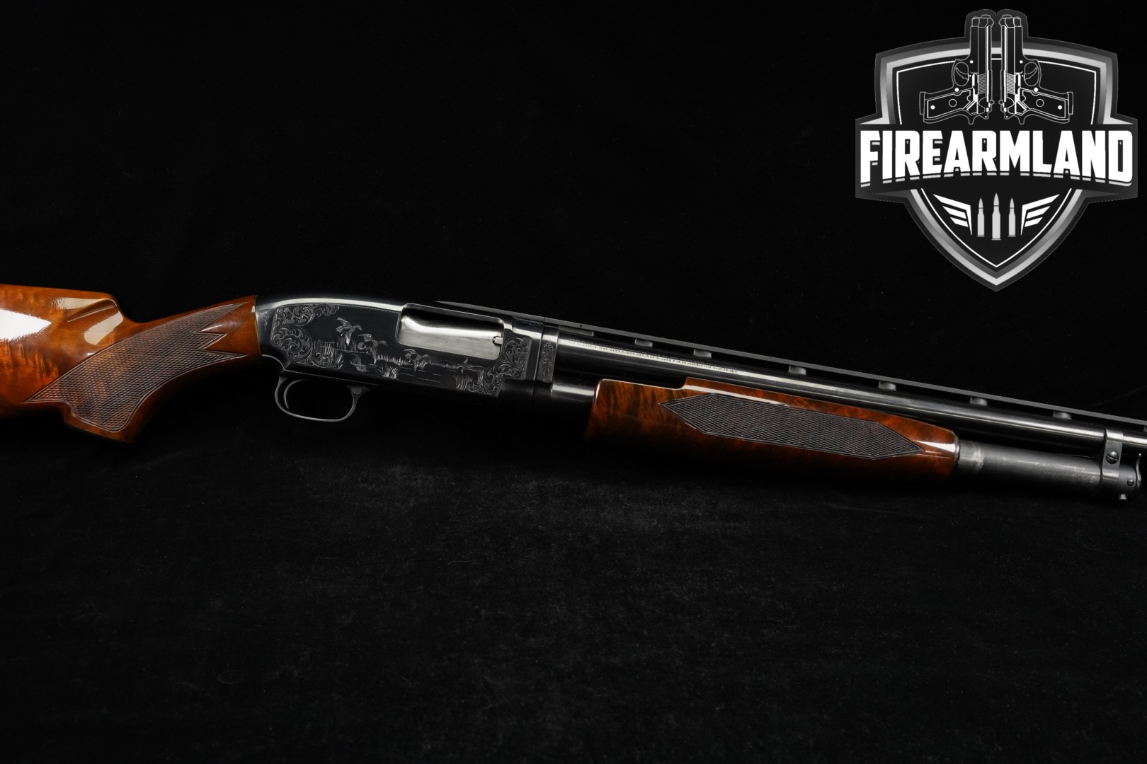 1925 Winchester Repeating Arms Model 12 Custom Engraved 12 Gauge Polished Blue & Walnut in Good Condition Thumbnail