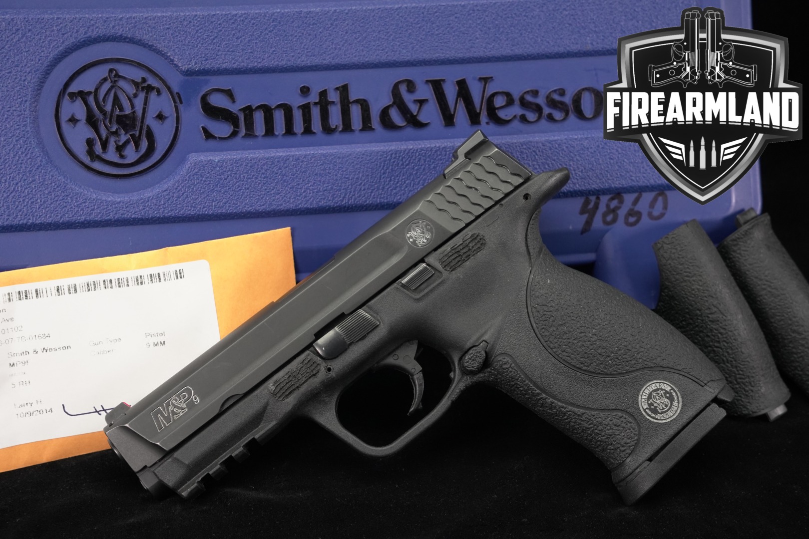 Smith & Wesson (S&W) M&P9 9mm Luger Black in Very Good Condition Thumbnail