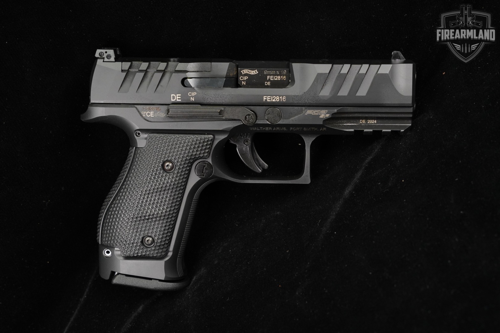 Walther PDP Compact Steel Frame 9mm Optics-Ready +3 MAGS & ORIG CASE-img-4