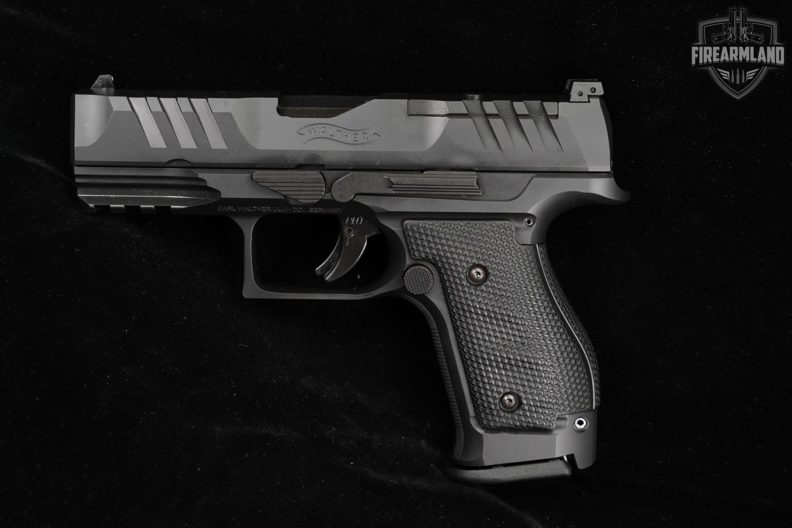 Walther PDP Compact Steel Frame 9mm Optics-Ready +3 MAGS & ORIG CASE-img-5