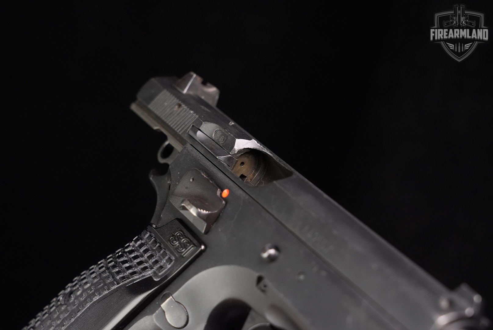 CZ 75 B SA 40 S&W 4.7 Blued CZ75-img-16