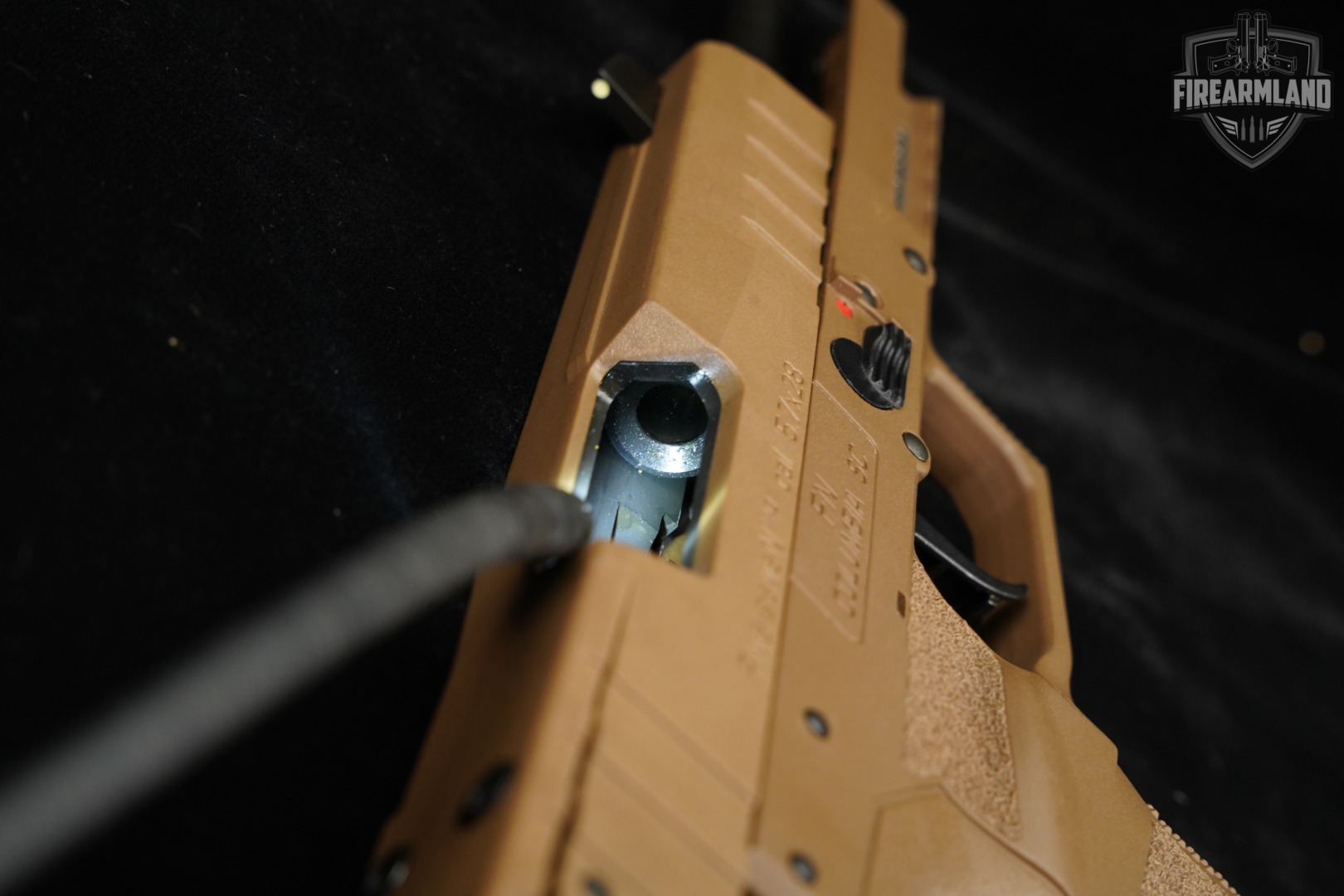 FN Five-seveN Mk3 MRD 5.7x28 4.8" FDE FiveseveN 57 MK 3 +4 MAGS & ORIG CASE-img-8