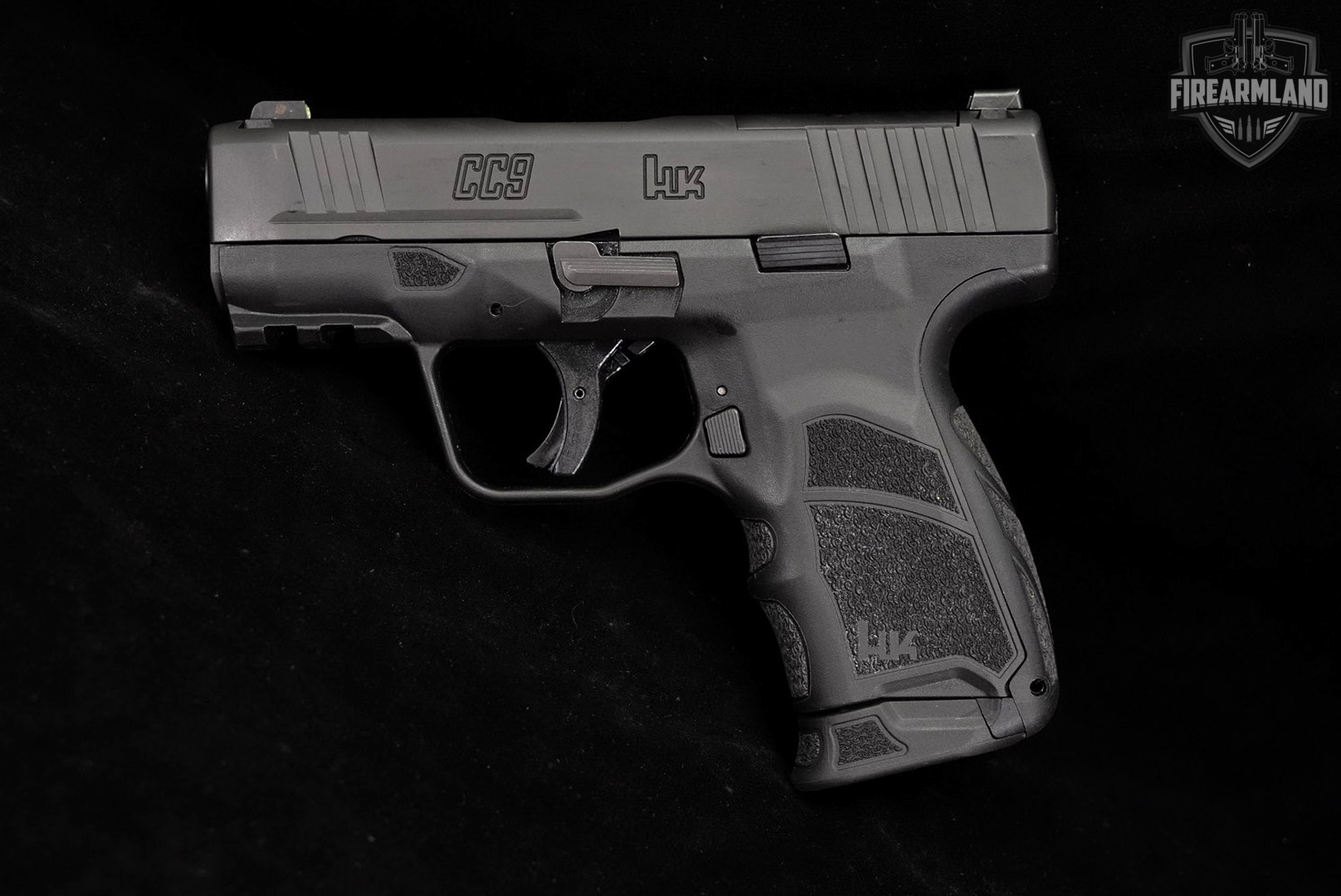 Heckler & Koch CC9 9mm Optics-Ready H&K CC-9 +2 MAGS, ORIG CASE & HOLSTER-img-4