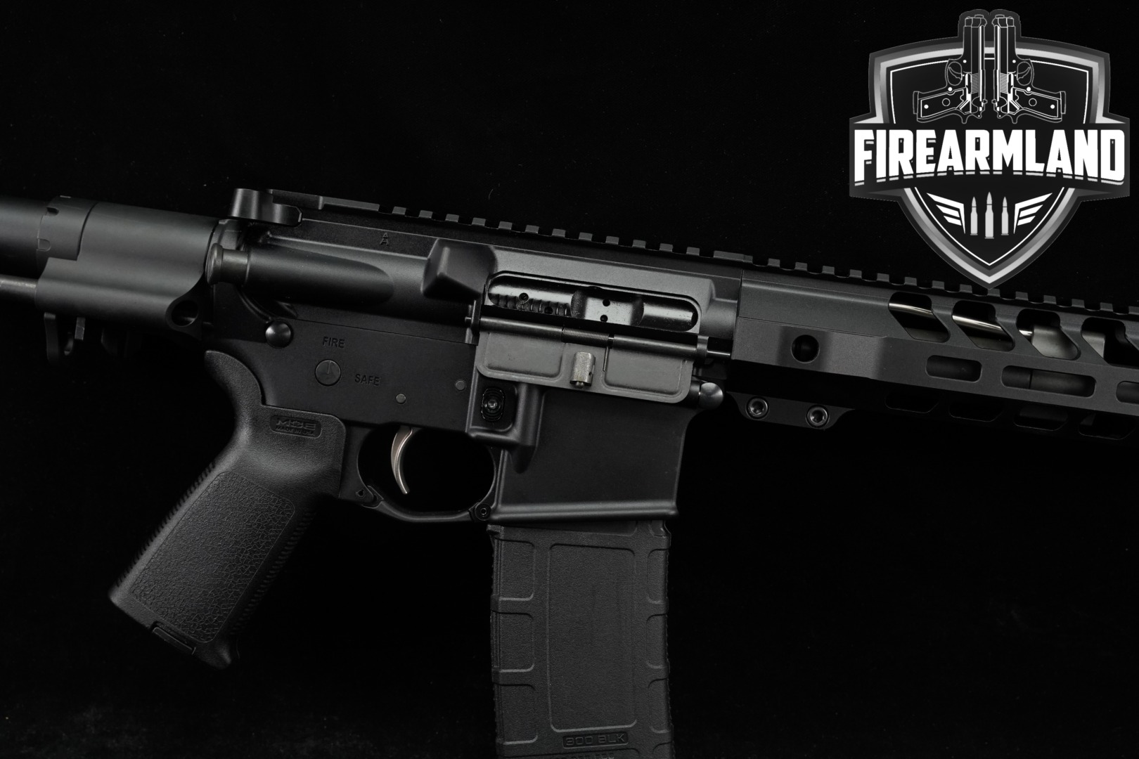 Palmetto State Armory (PSA) PA-15 .300 AAC Blackout (7.62x35mm) Black in Excellent Condition Thumbnail