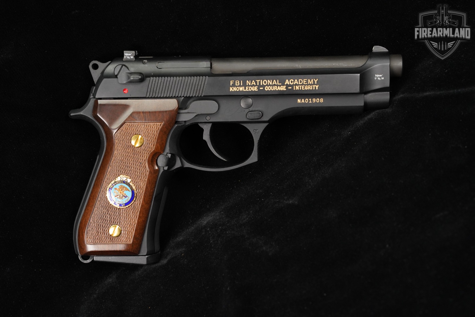 Beretta Mod 92FS FBI National Academy COMMEMORATIVE 9mm 4.92" 92 FS DA/SA-img-3