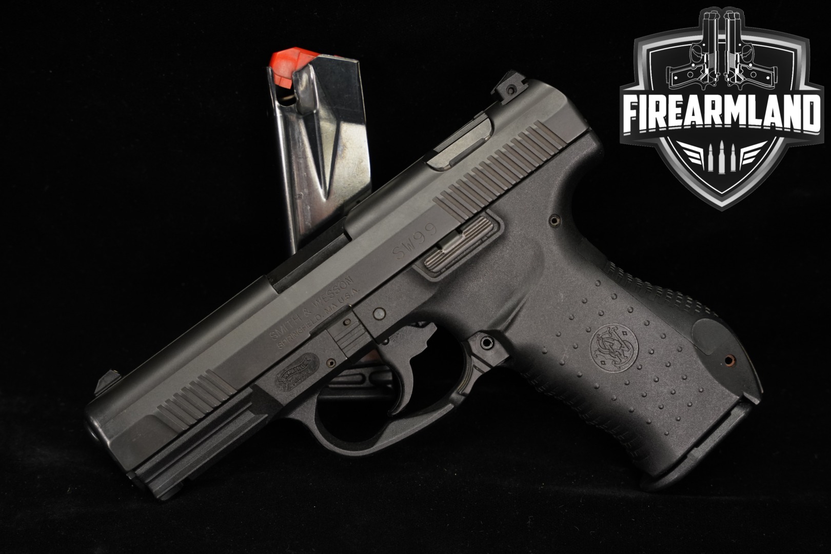 Smith & Wesson (S&W) SW99 .40 S&W Black in Good Condition Thumbnail