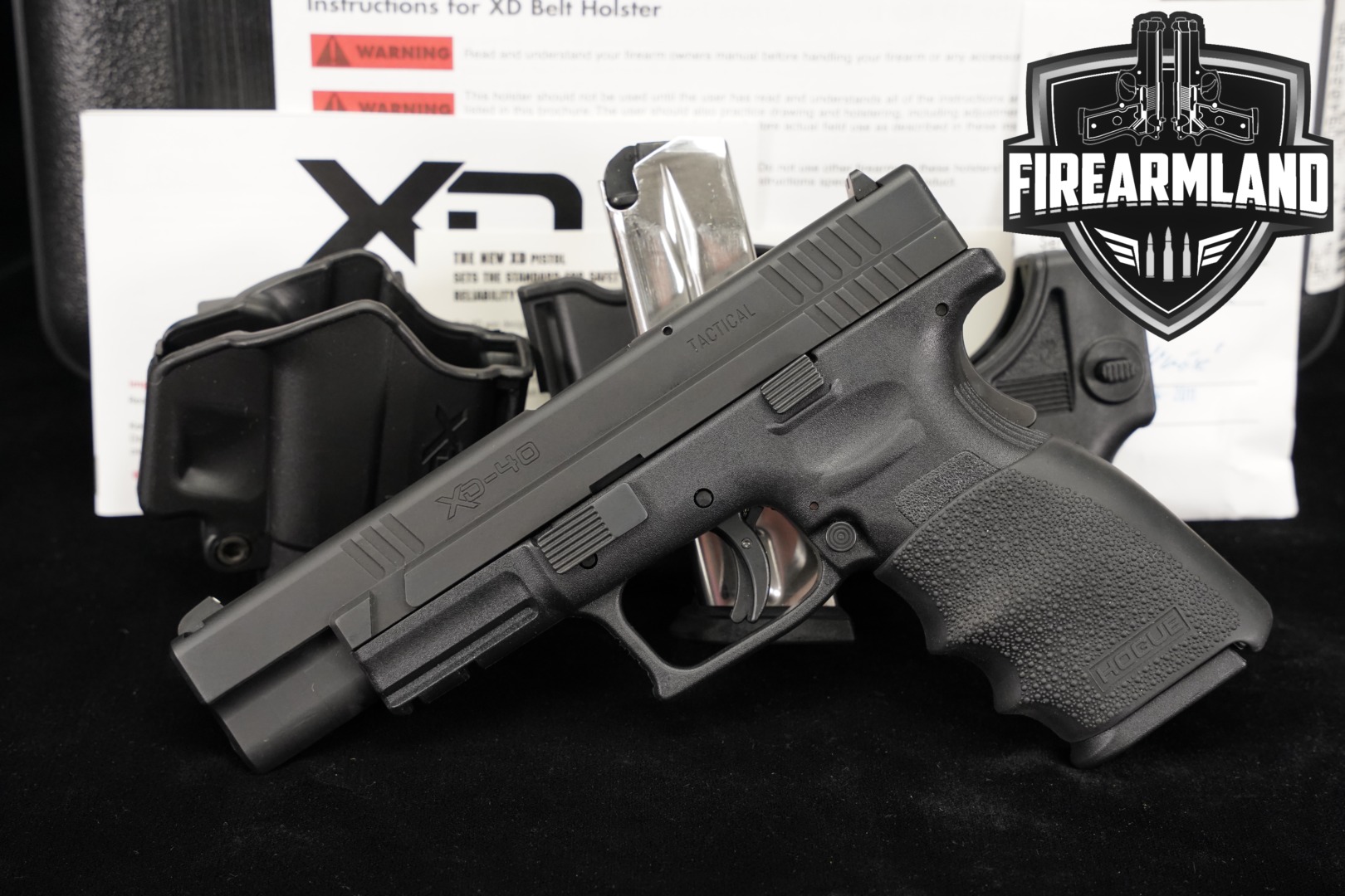 Springfield Armory XD-40 Tactical .40 S&W Black in Excellent Condition Thumbnail