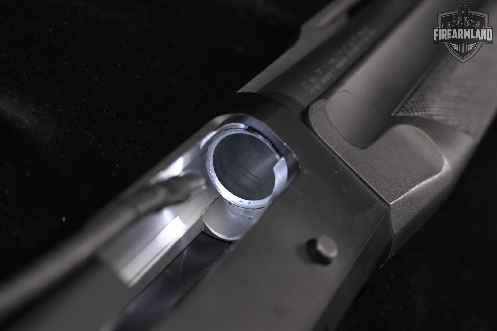 Benelli M1 Super 90 Field 12-Gauge 24" Inertia-Driven M-1 VENT-RIB-img-15