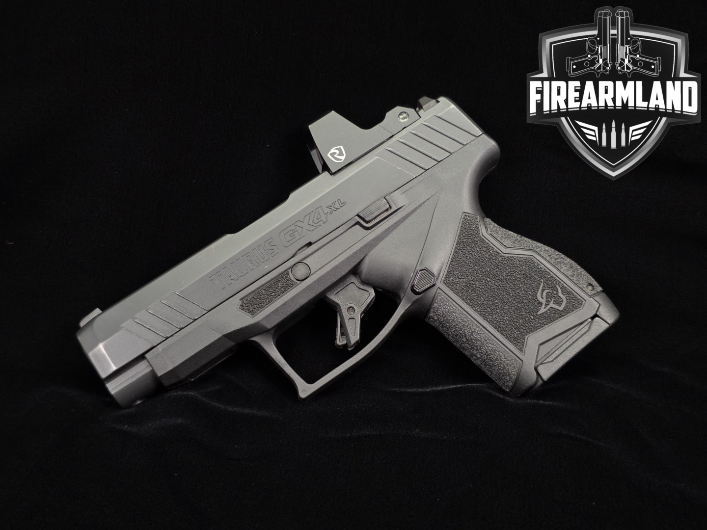 Taurus GX4 XL T.O.R.O. Riton Package 9mm Luger Black in Very Good Condition Thumbnail