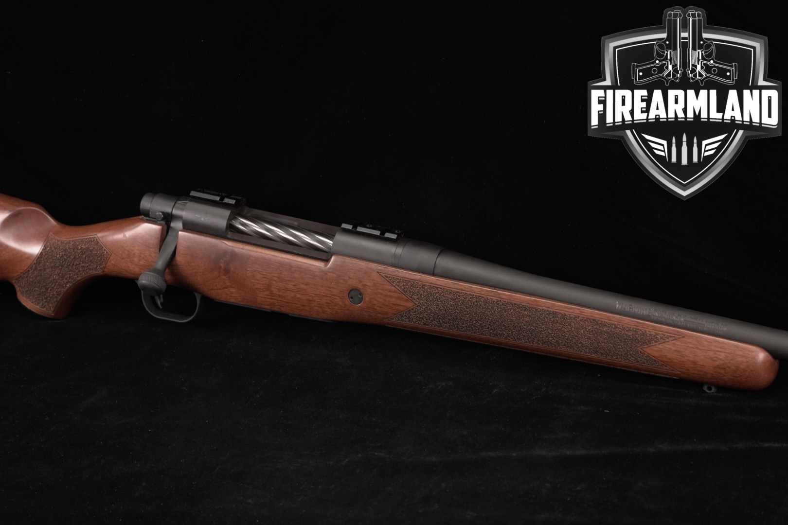 Mossberg Patriot Walnut .30-06 Blued & Walnut in Very Good Condition Thumbnail