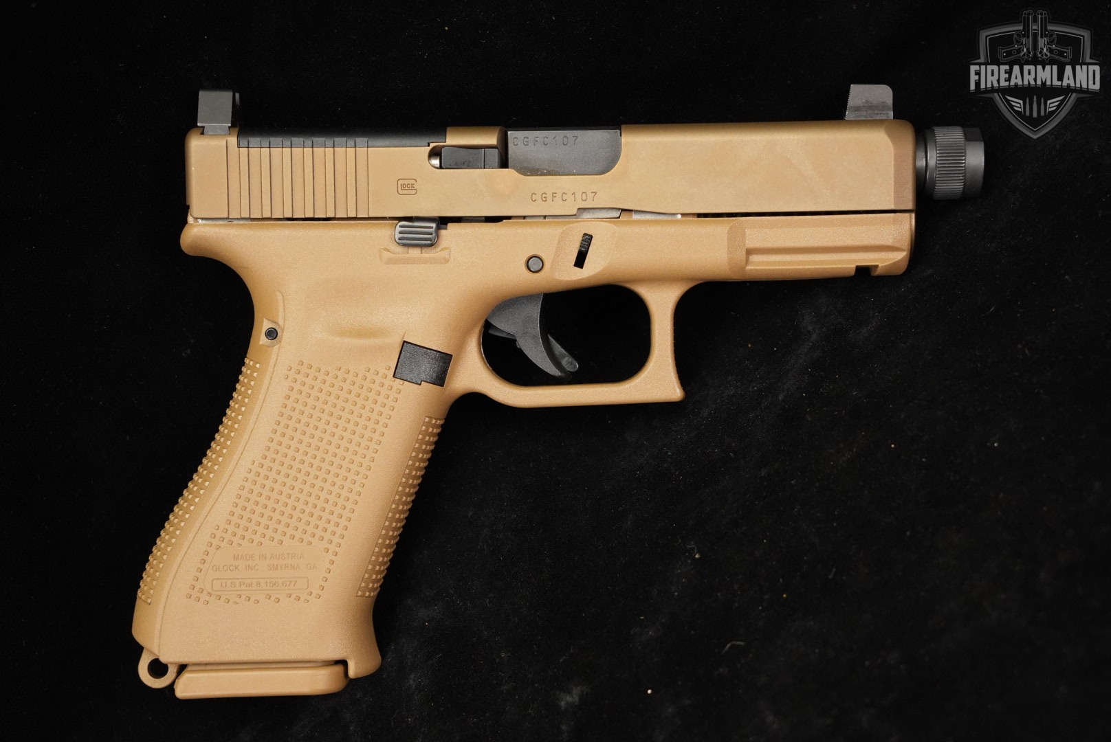 Glock 19X MOS G19X 9mm 4.5" Coyote Tan THREADED +3 MAGS & ORIG CASE-img-4