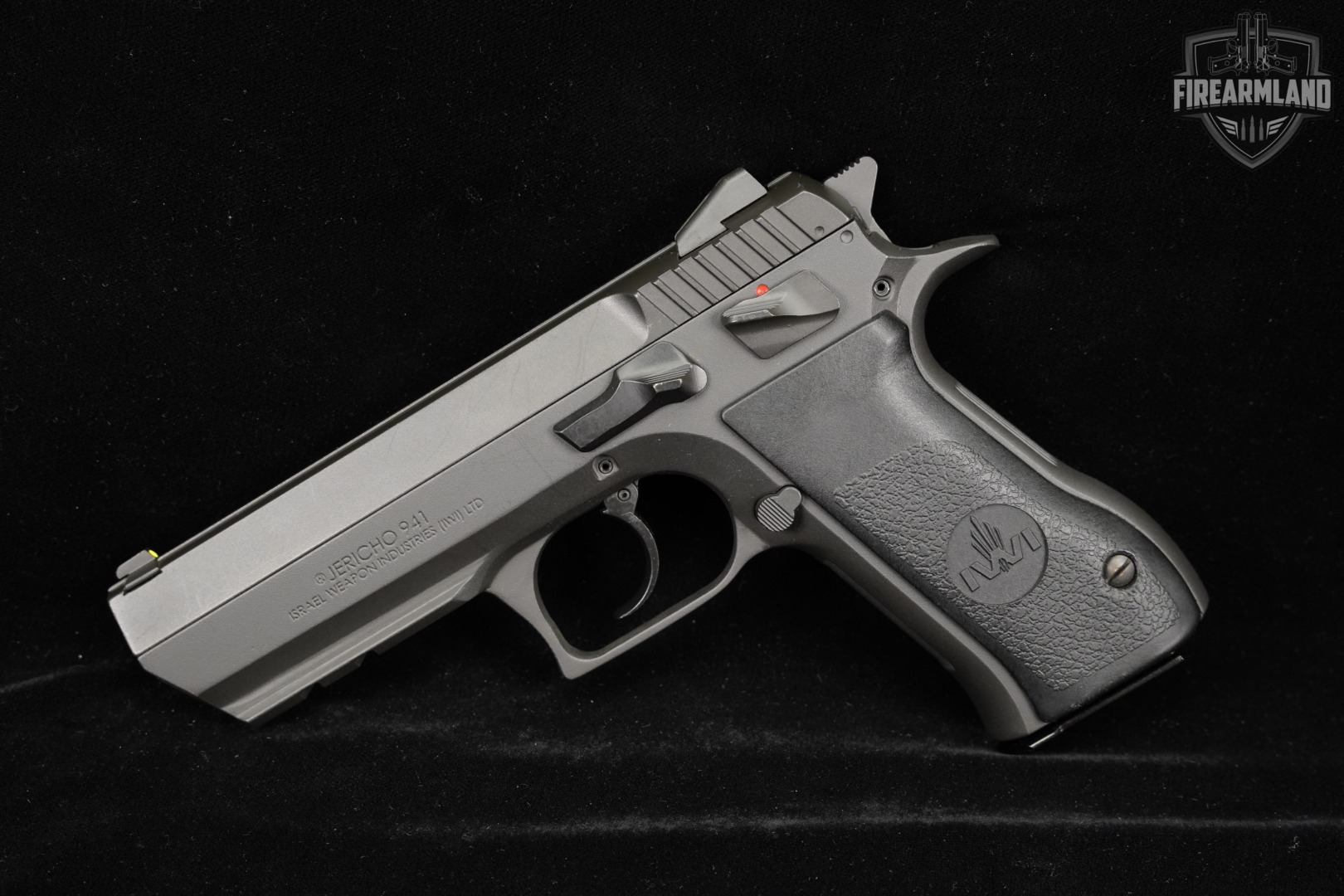 BABY EAGLE IWI Jericho 941 F 40 S&W 4.4" 941F +2 MAGS & ORIG CASE-img-3