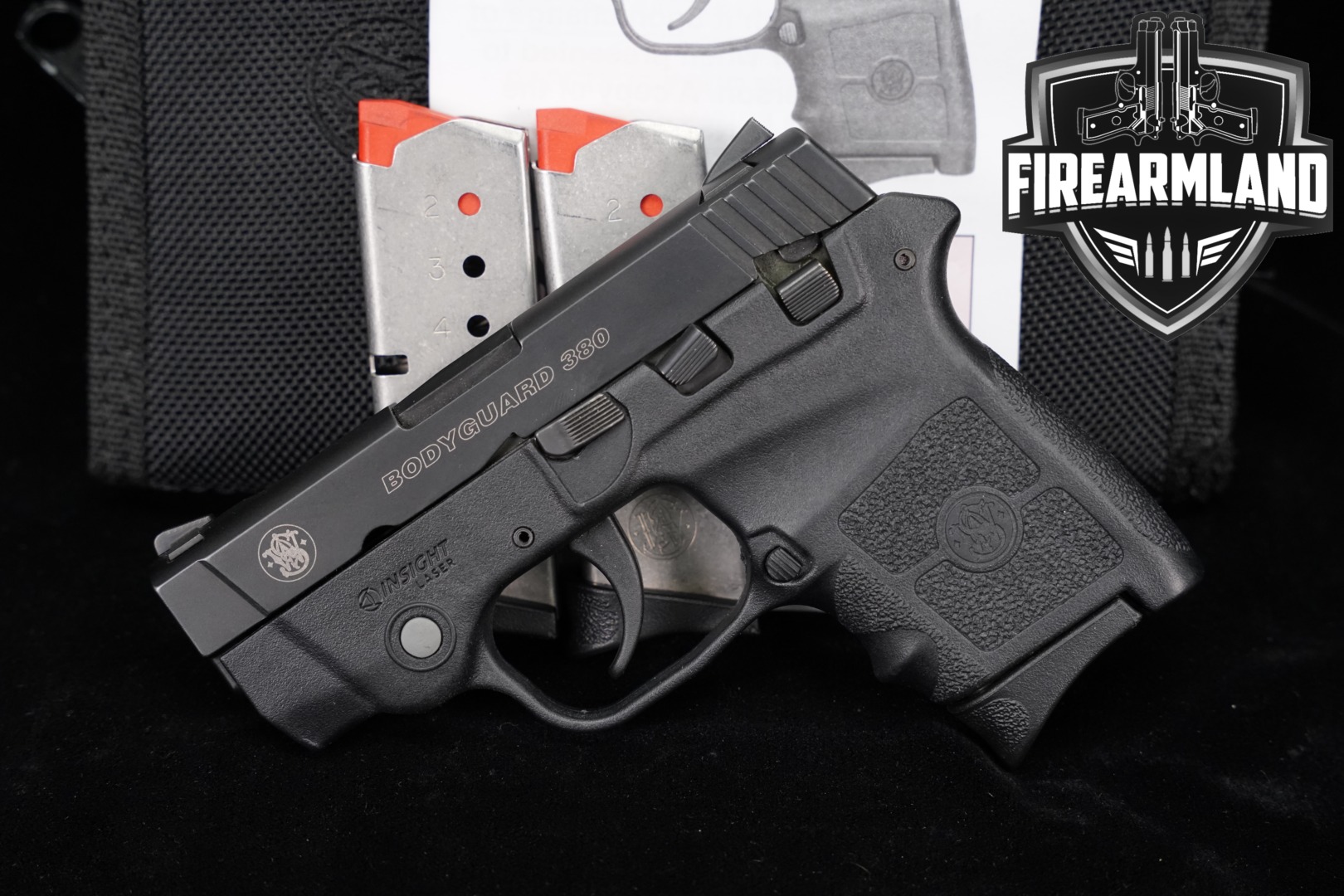 Smith & Wesson (S&W) Bodyguard 380 Integrated Insight Laser .380 ACP Black in Very Good Condition Thumbnail