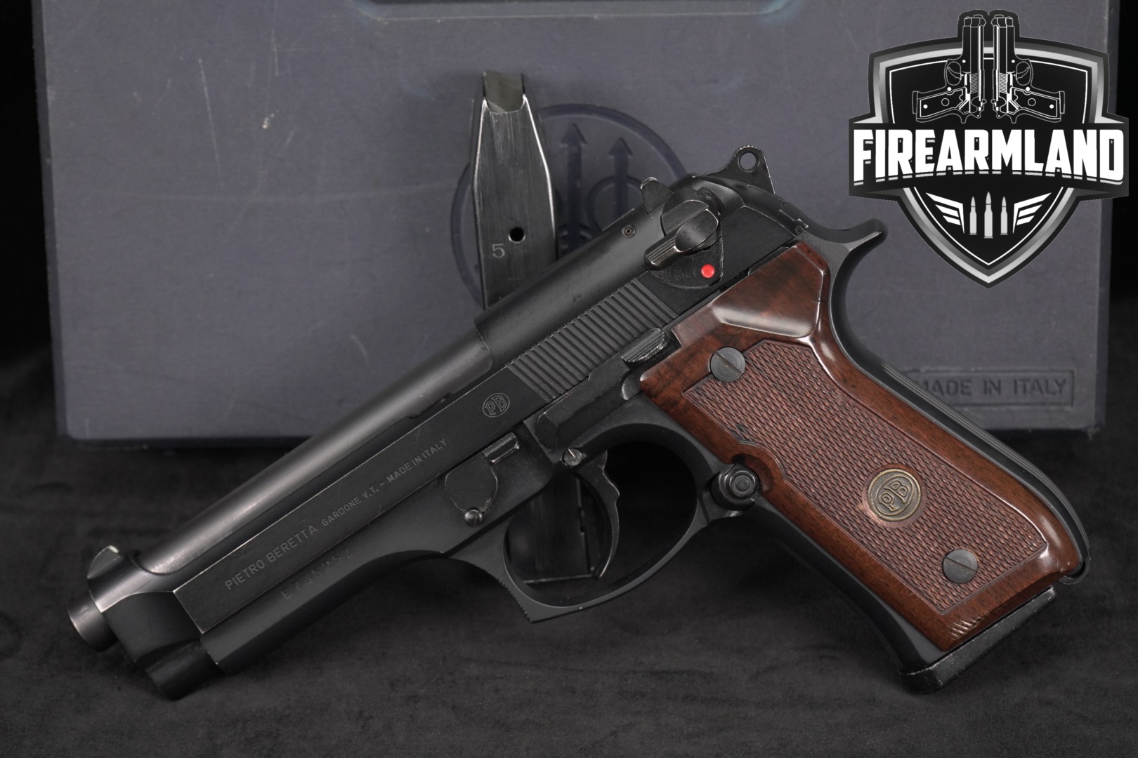 Beretta 92FS 9mm Luger Black in Good Condition Thumbnail