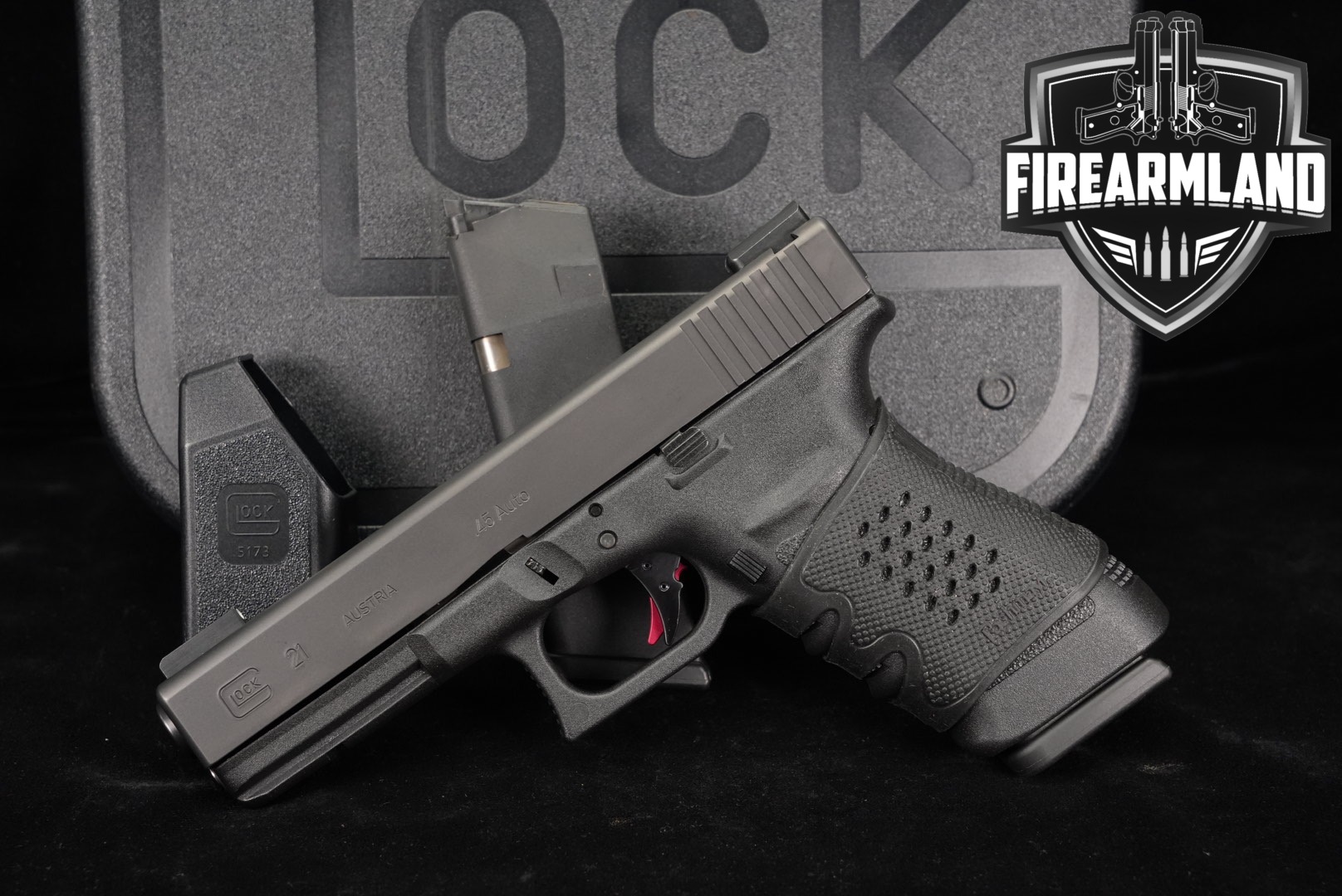 Glock Glock 21 SF (Short Frame) .45 ACP Black in Very Good Condition Thumbnail
