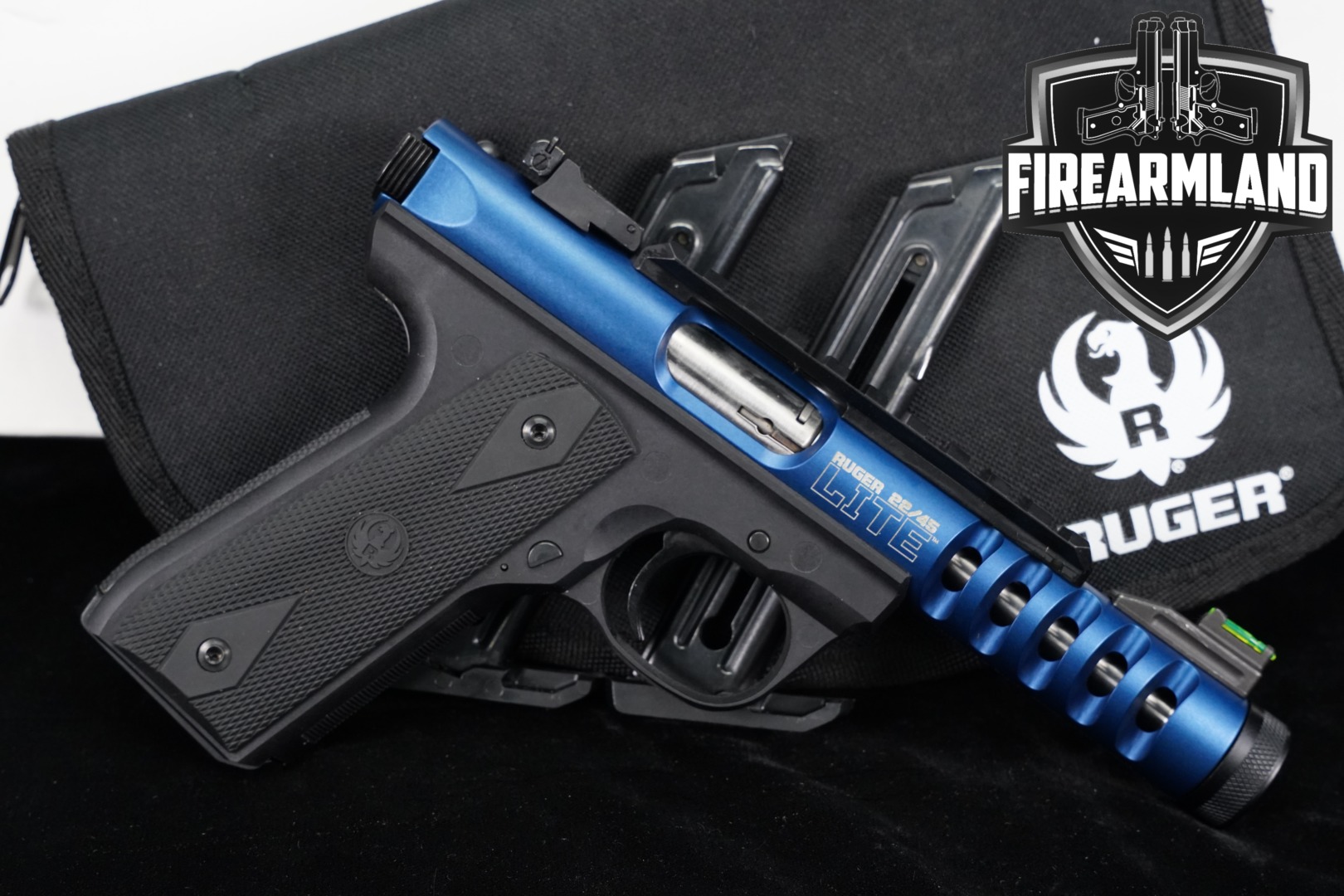 2015 Sturm Ruger 22/45 Lite Mark III .22 LR Blue Anodized in Very Good Condition Thumbnail