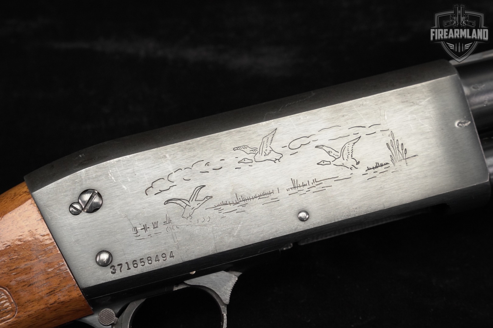 1980 Ithaca Model 37 Featherlight Deerslayer 12-Gauge 20" M37 Slug Gun-img-18