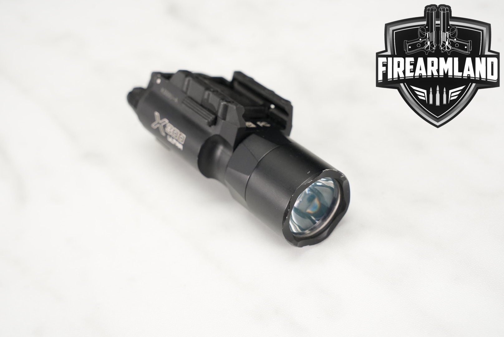 SureFire X300 Ultra X300U-A 1000 Lumens & 11,300 Candela Weapon Light X-300-img-0
