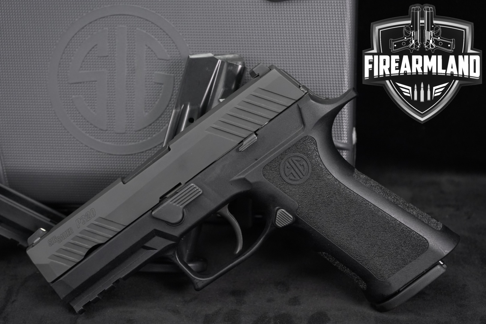 Sig Sauer P320 Carry 9mm Luger Black in Very Good Condition Thumbnail
