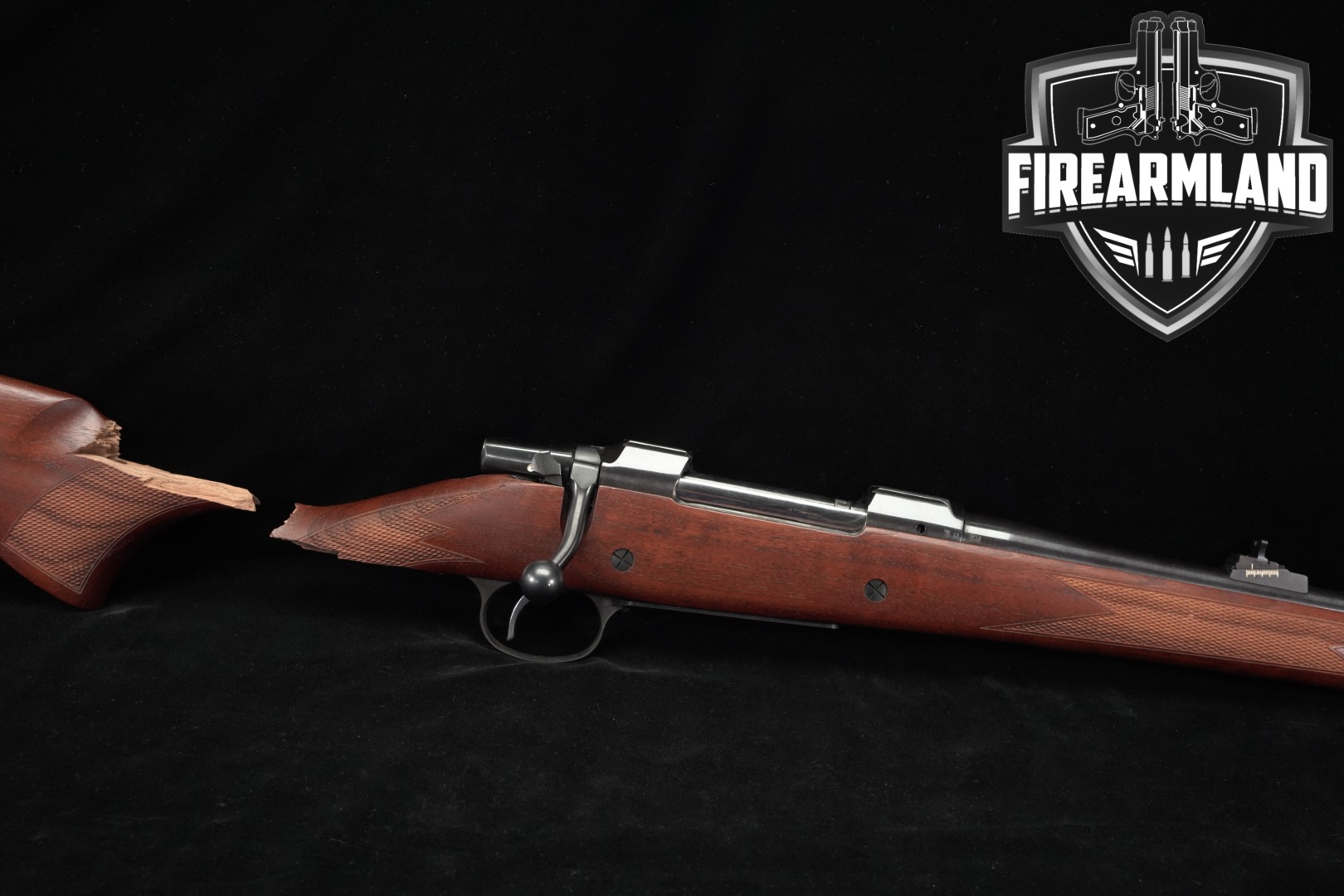 CZ CZ 550 Medium Lux 9.3x62mm Blued & Walnut in Fair Condition Thumbnail
