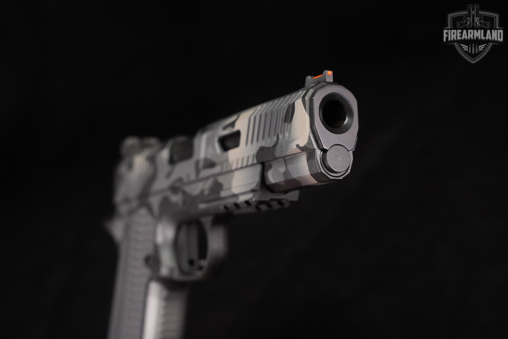 LIKE-NEW NIGHTHAWK Custom Agent 2 IOS 10mm 1911 Grey/Black Camo +TWO MAGS-img-10