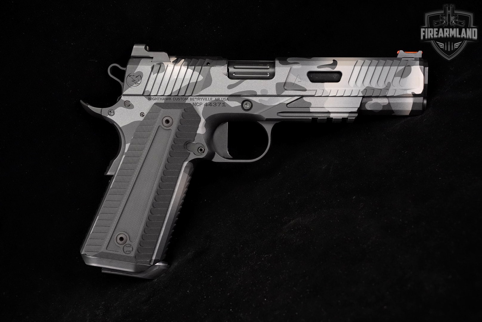 LIKE-NEW NIGHTHAWK Custom Agent 2 IOS 10mm 1911 Grey/Black Camo +TWO MAGS-img-3