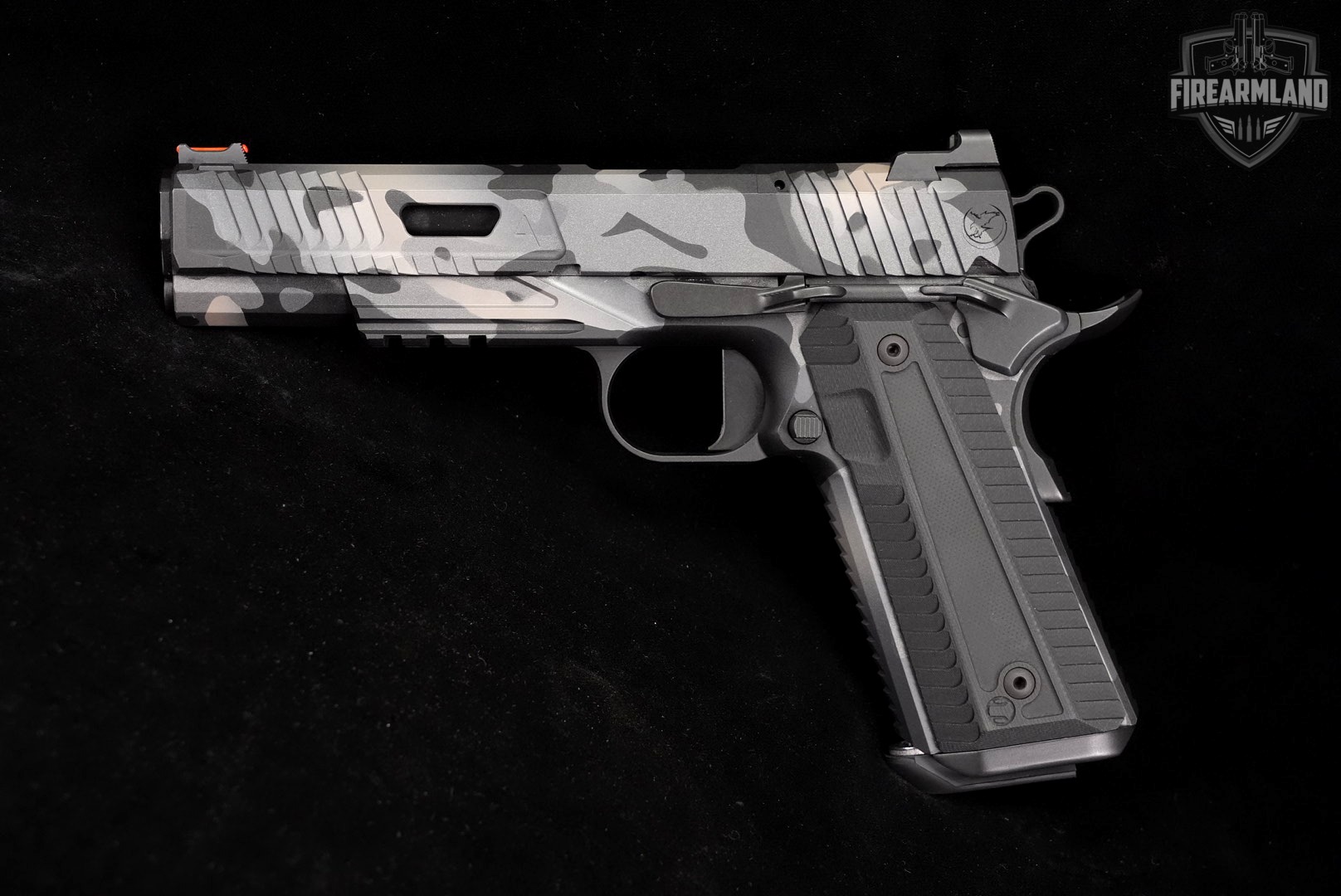 LIKE-NEW NIGHTHAWK Custom Agent 2 IOS 10mm 1911 Grey/Black Camo +TWO MAGS-img-4