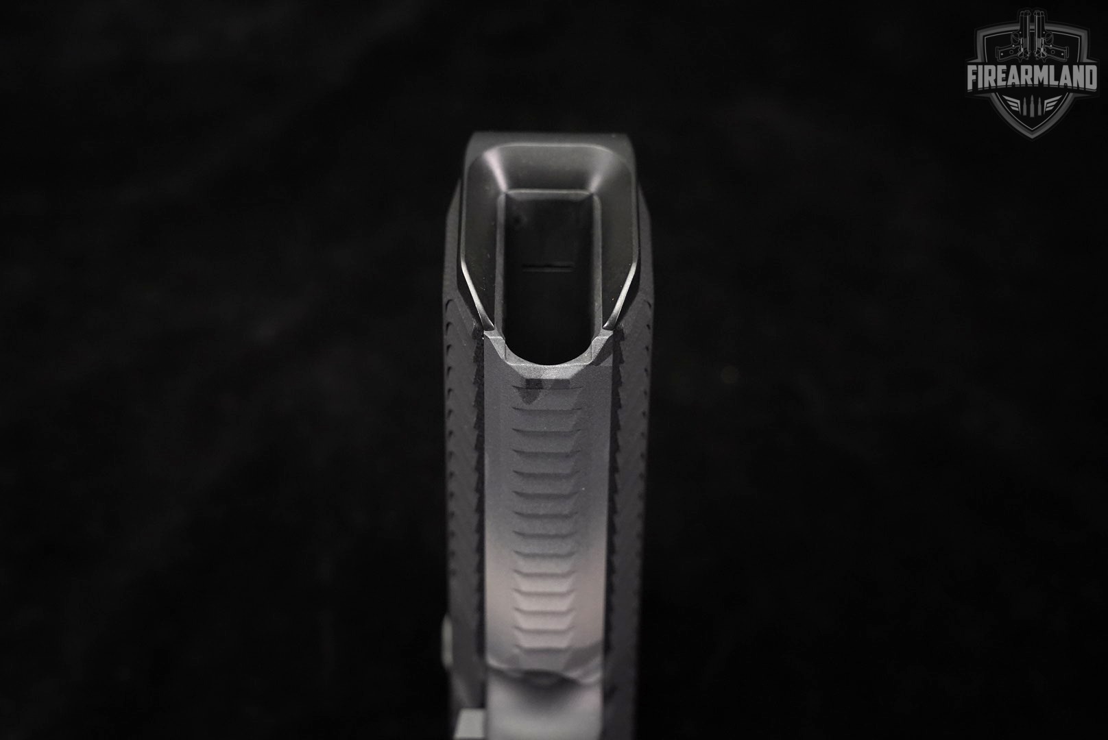 LIKE-NEW NIGHTHAWK Custom Agent 2 IOS 10mm 1911 Grey/Black Camo +TWO MAGS-img-9
