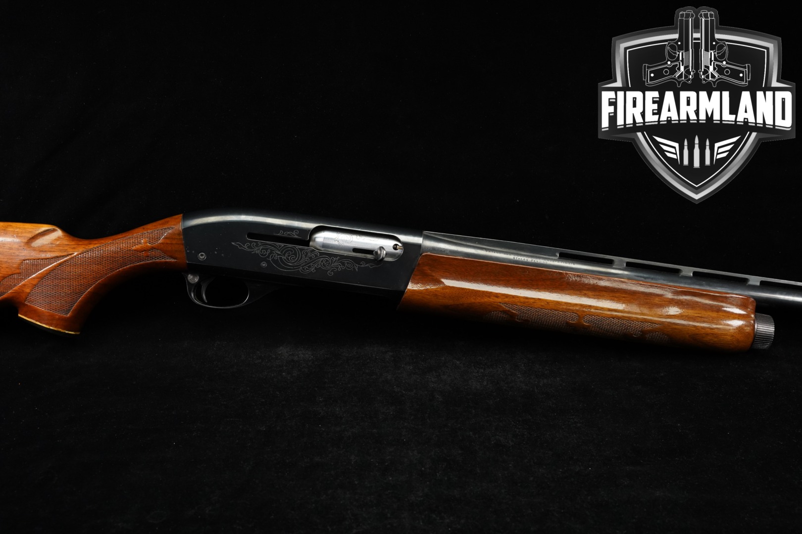 Remington Model 1100 Field 20 Gauge Blued & Walnut in Good Condition Thumbnail
