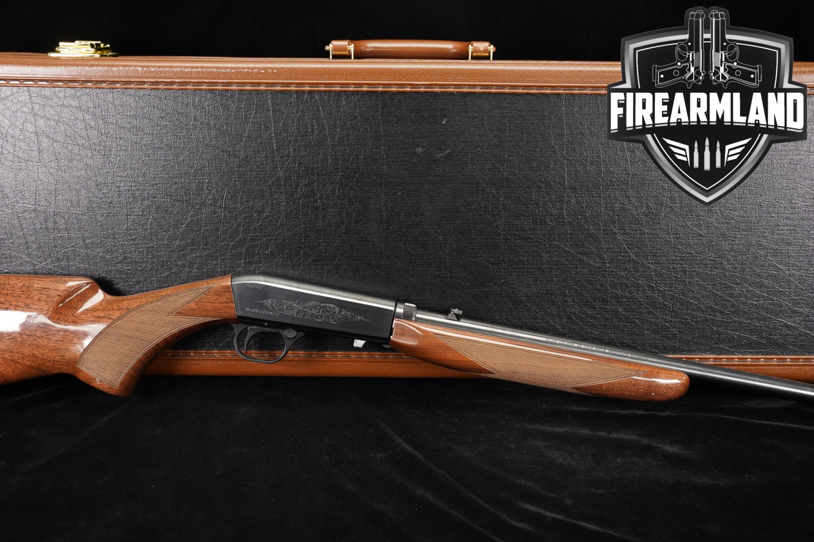 2020 Browning SA-22 Grade I .22 LR Polished Blued & Walnut in Very Good Condition Thumbnail