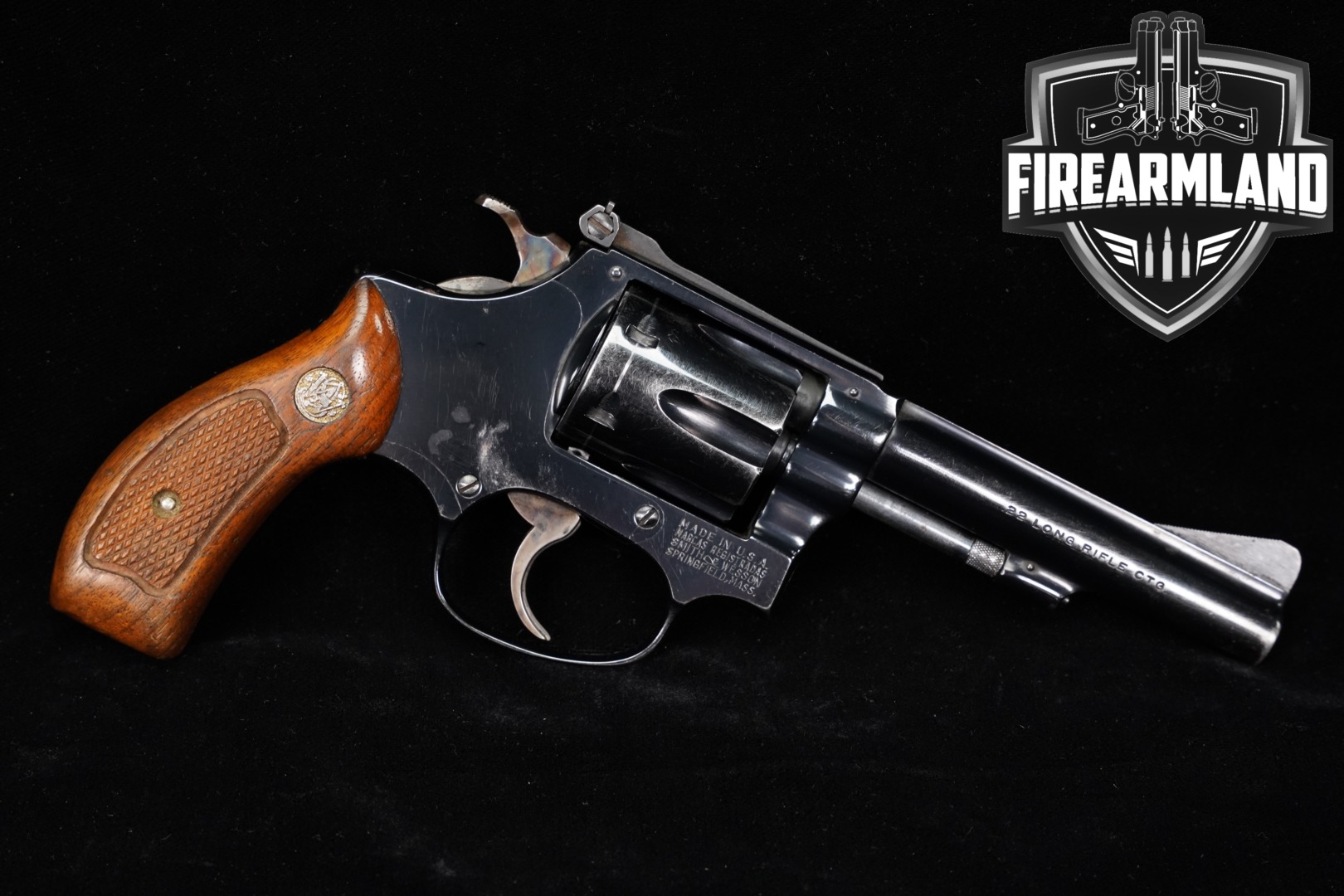 1971-1972 Smith & Wesson (S&W) Model 34-1 .22/32 Kit Gun .22 LR Blued in Good Condition Thumbnail