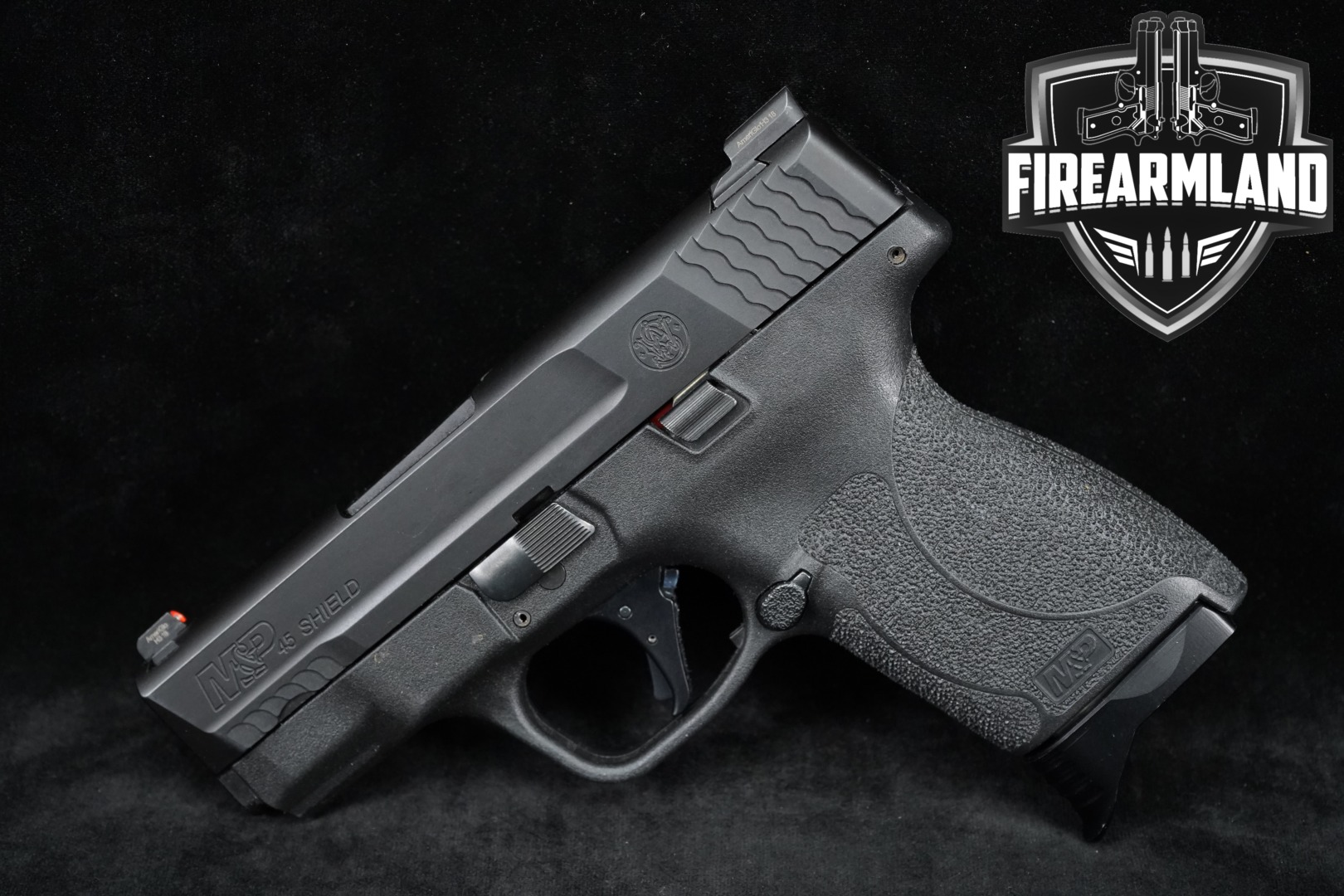 Smith & Wesson (S&W) M&P45 Shield No Thumb Safety .45 ACP Black in Very Good Condition Thumbnail