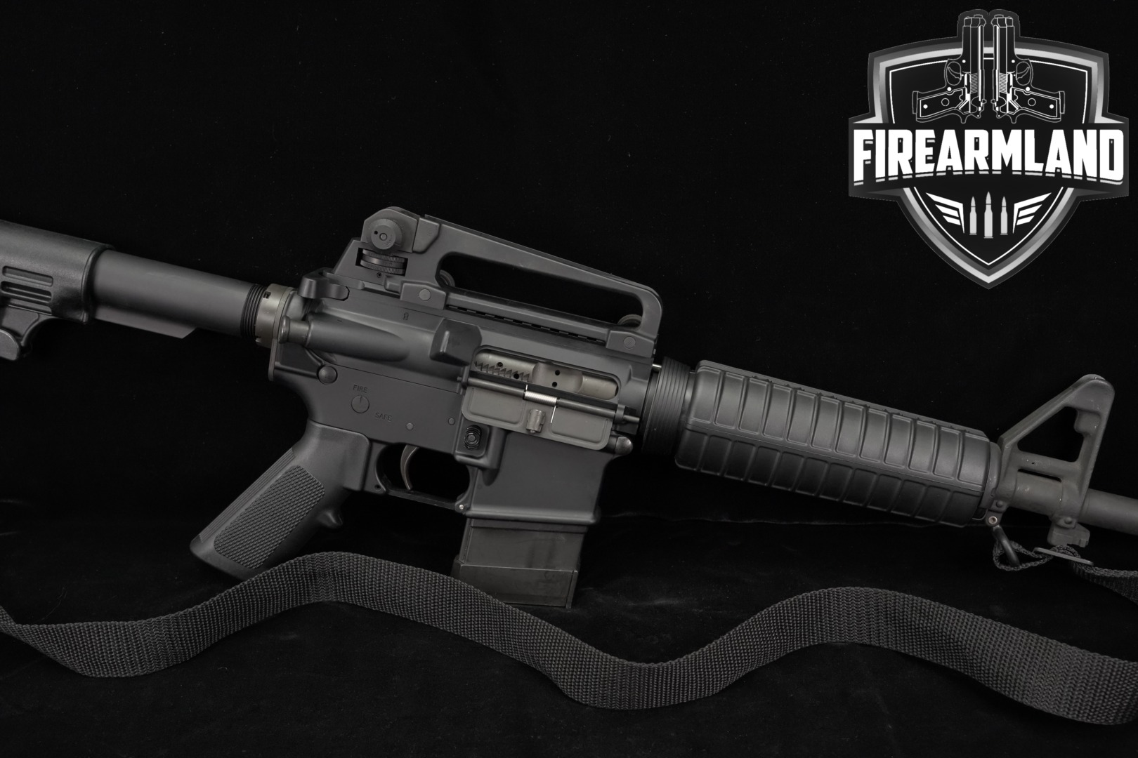 1994-2006 Bushmaster XM15-E2S A3 5.56mm NATO Black in Very Good Condition Thumbnail