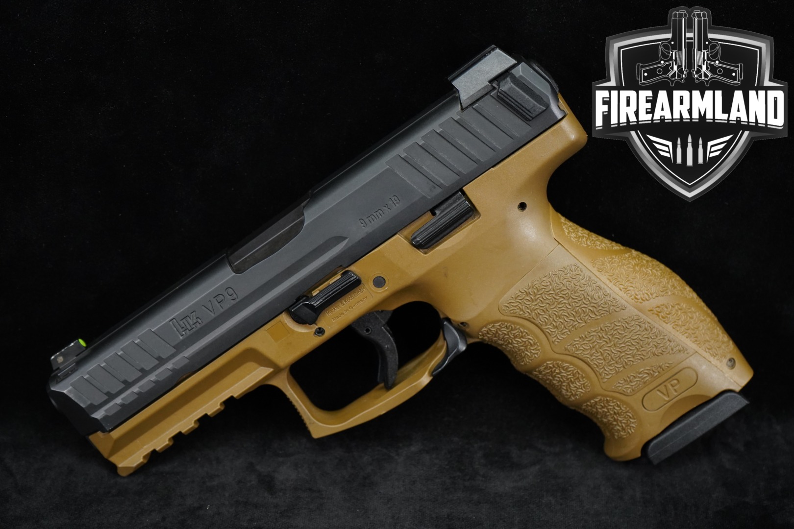Heckler & Koch (H&K, HK) VP9 9mm Luger Two-Tone FDE in Good Condition Thumbnail