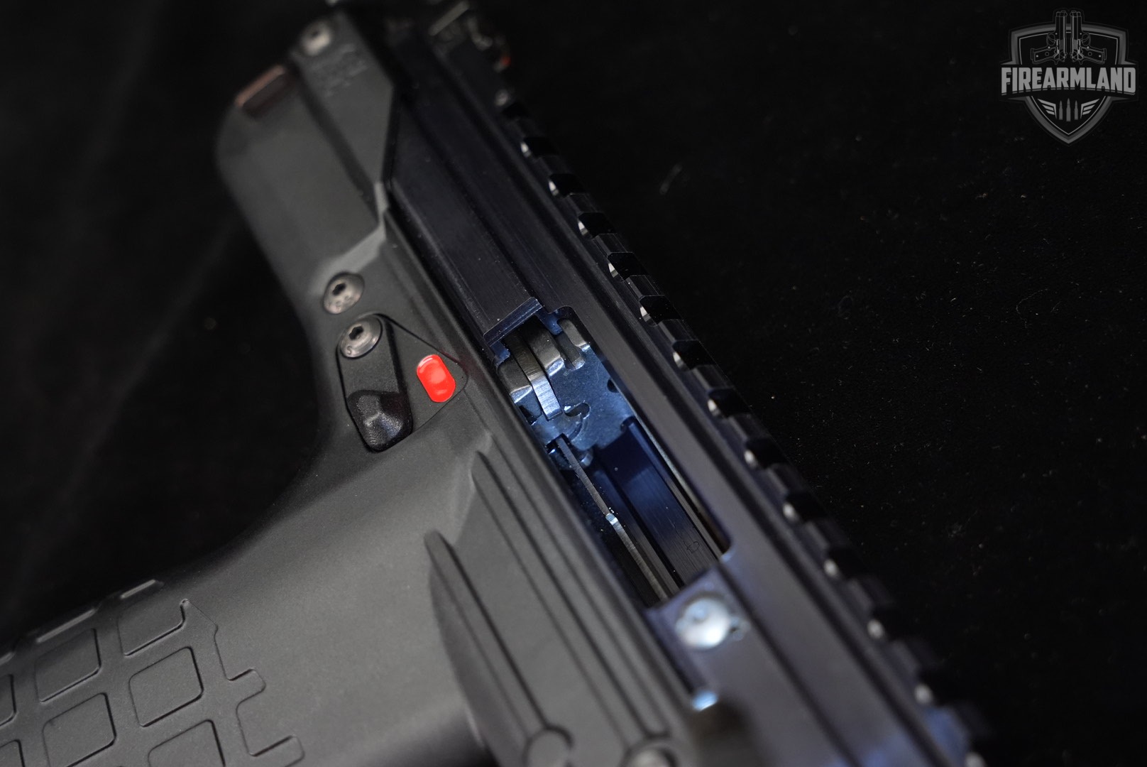 Kel-Tec CP33 22LR 5.5 KelTec CP-33 +2 MAGS & ORIG CASE-img-11