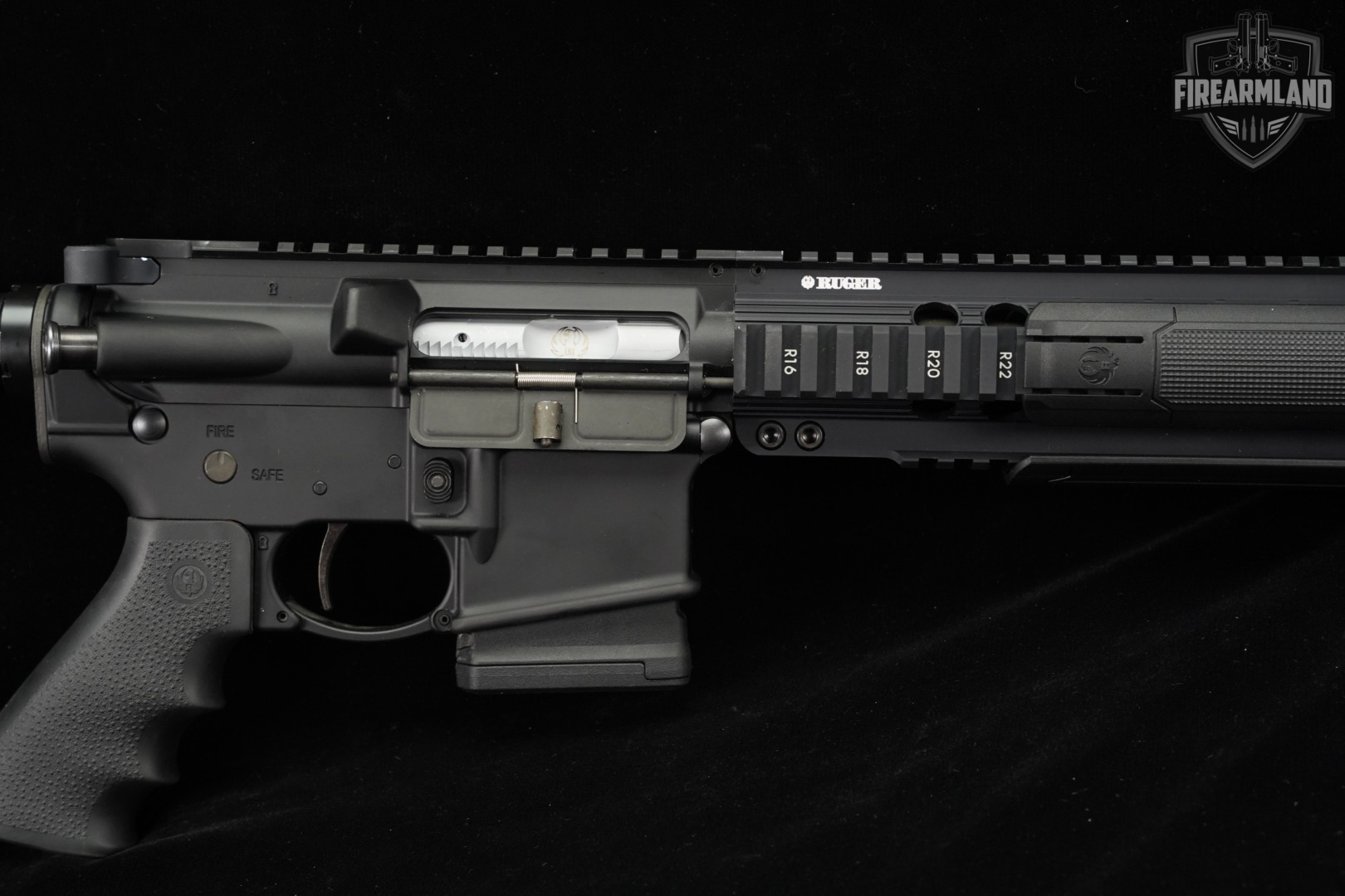 Ruger SR-556 5.56 NATO AR-15 AR15 SR556 Short-Stroke Piston +2 MAGS-img-5