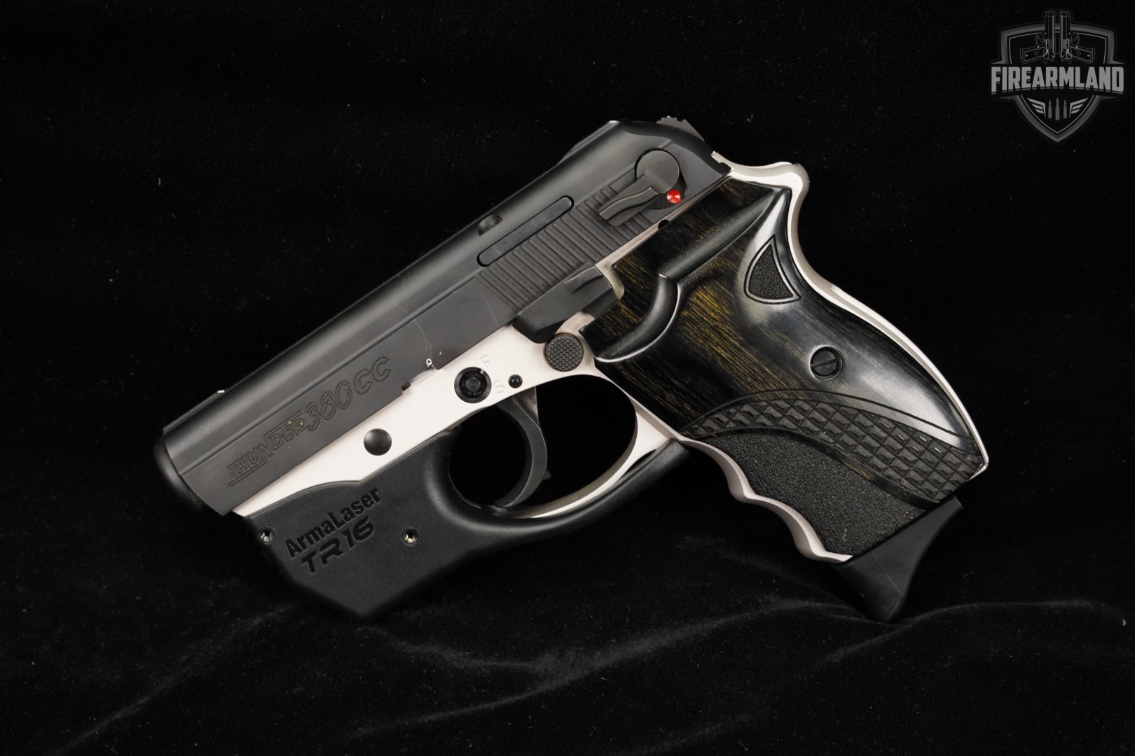 Bersa Thunder 380 CC Concealed Carry 380ACP 380CC +2 MAGS & ORIG CASE-img-4