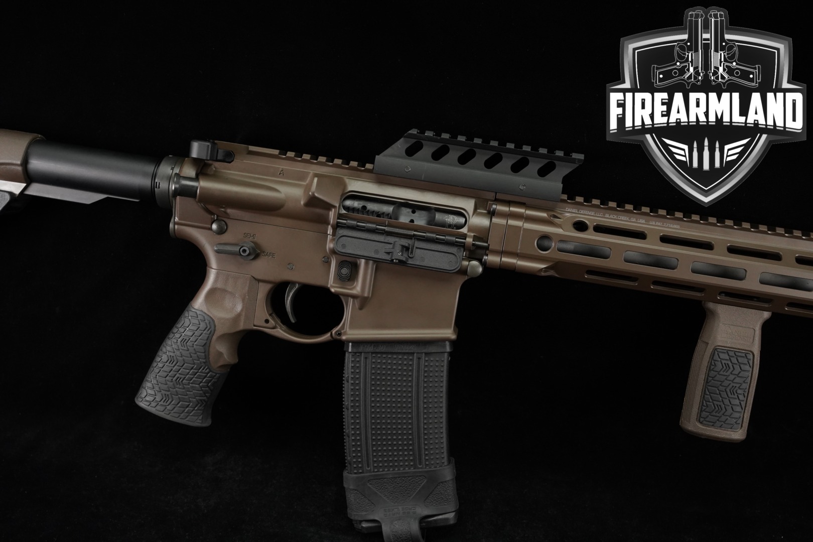 Daniel Defense DDM4 V7 5.56mm NATO FDE in Very Good Condition Thumbnail