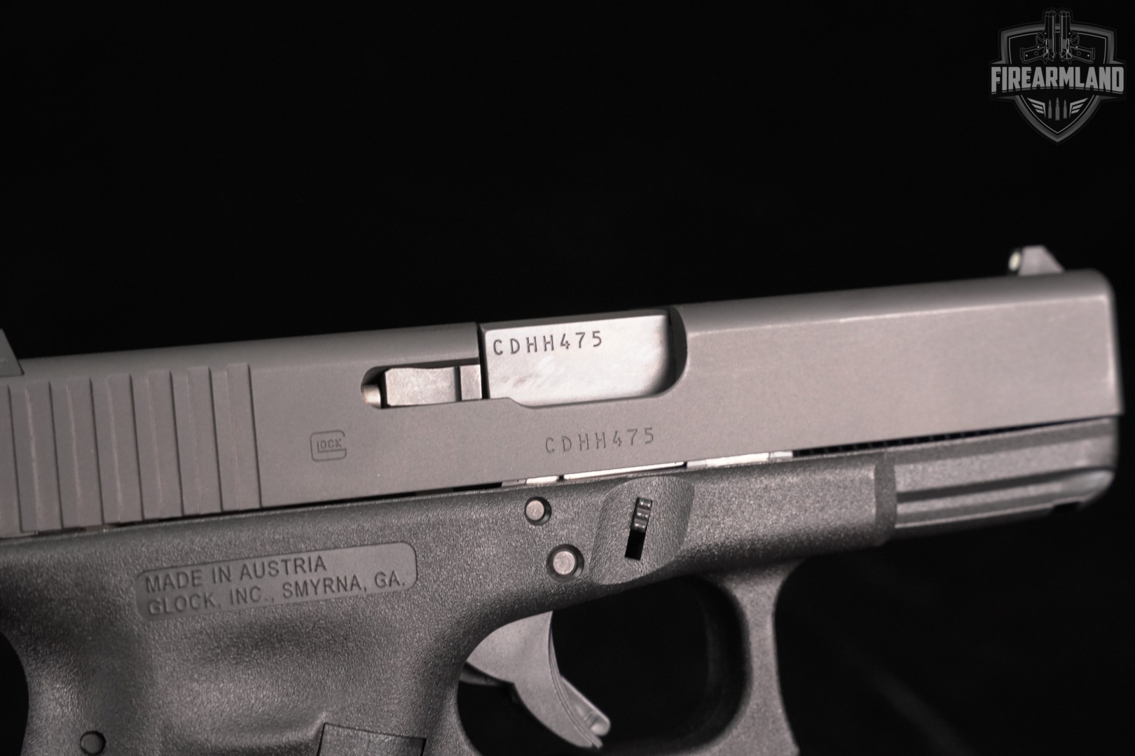 Glock 19 Gen3 G19 Gen 3 9mm 4.02 +2 MAGS, ORIG BOX-img-12