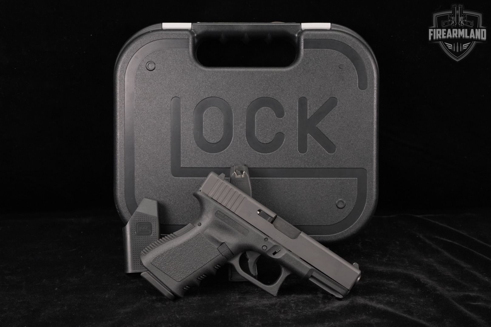 Glock 19 Gen3 G19 Gen 3 9mm 4.02 +2 MAGS, ORIG BOX-img-2