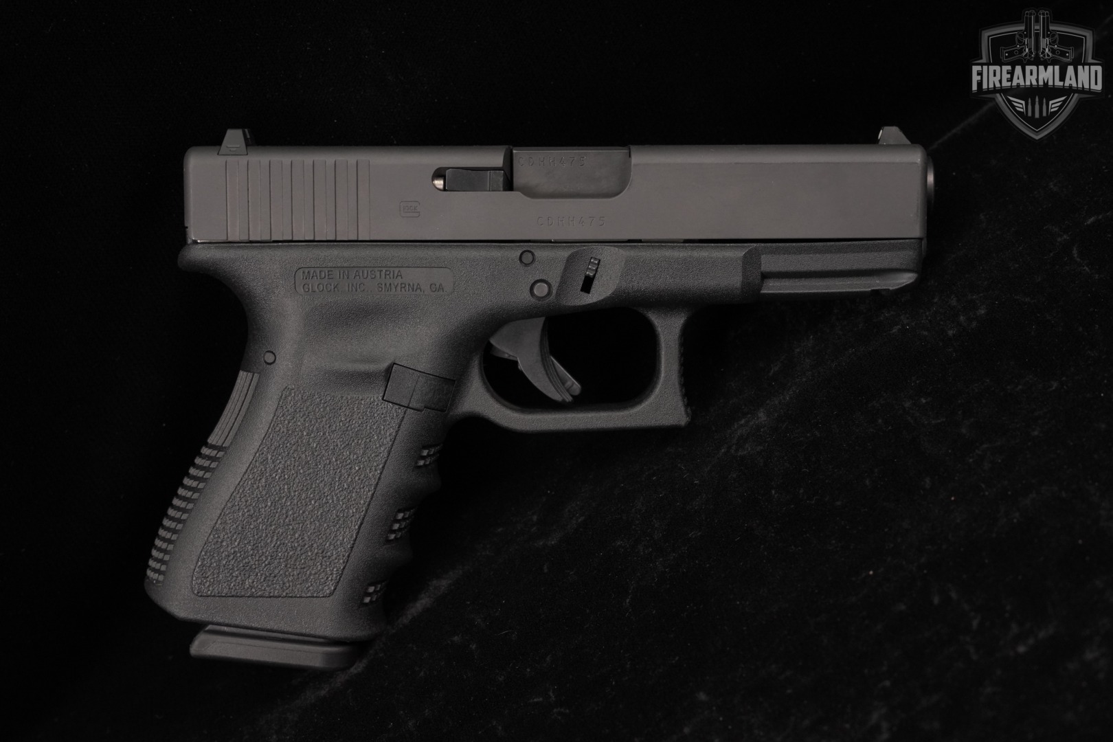 Glock 19 Gen3 G19 Gen 3 9mm 4.02 +2 MAGS, ORIG BOX-img-4