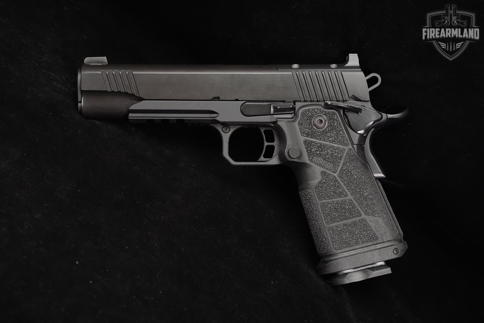 Kimber 1911 DS Warrior LW 9mm Optics-Ready 5" 2011 +2 MAGS & ORIG CASE-img-4