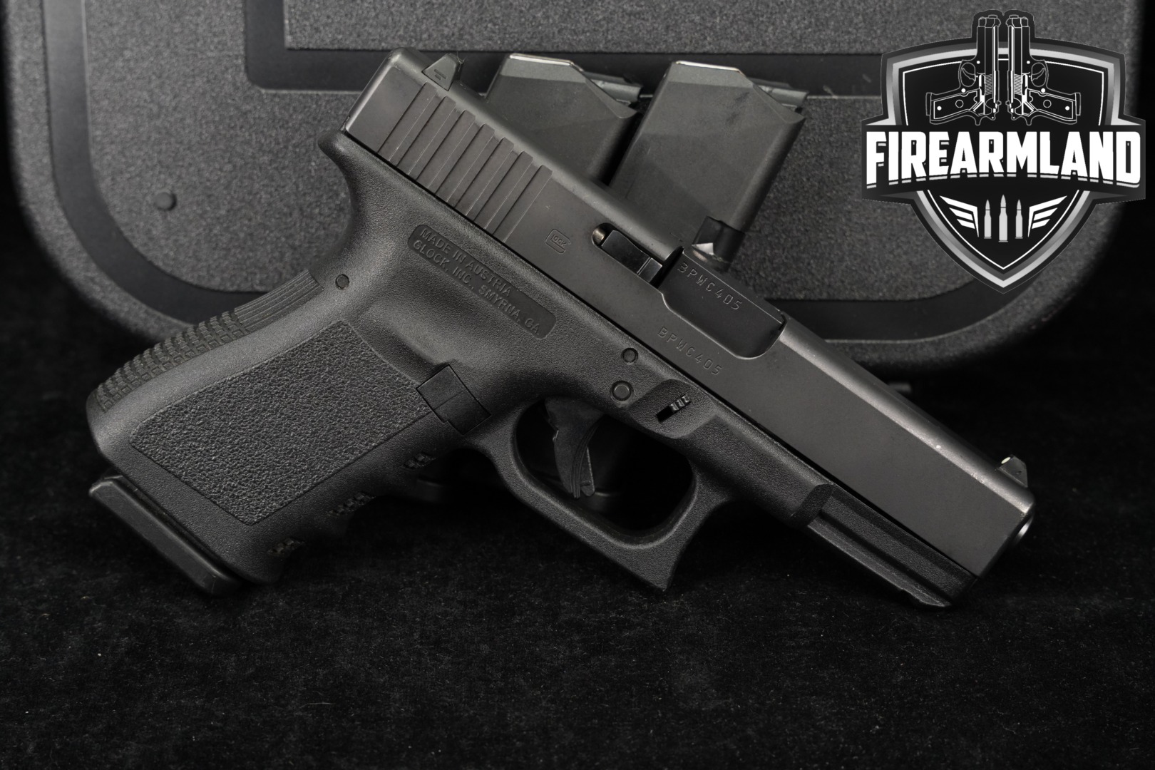 Glock Glock 19 Gen 3 9mm Luger Black in Very Good Condition Thumbnail
